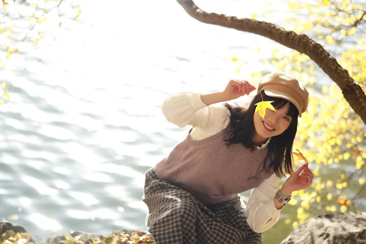 Media Albums 2025autumn Me Autumn Leaves