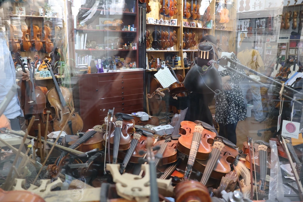 Musical Instrument Store