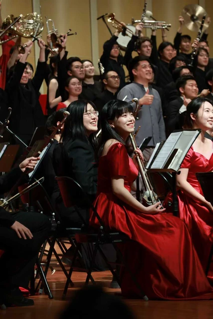 Chinese orchestra performance